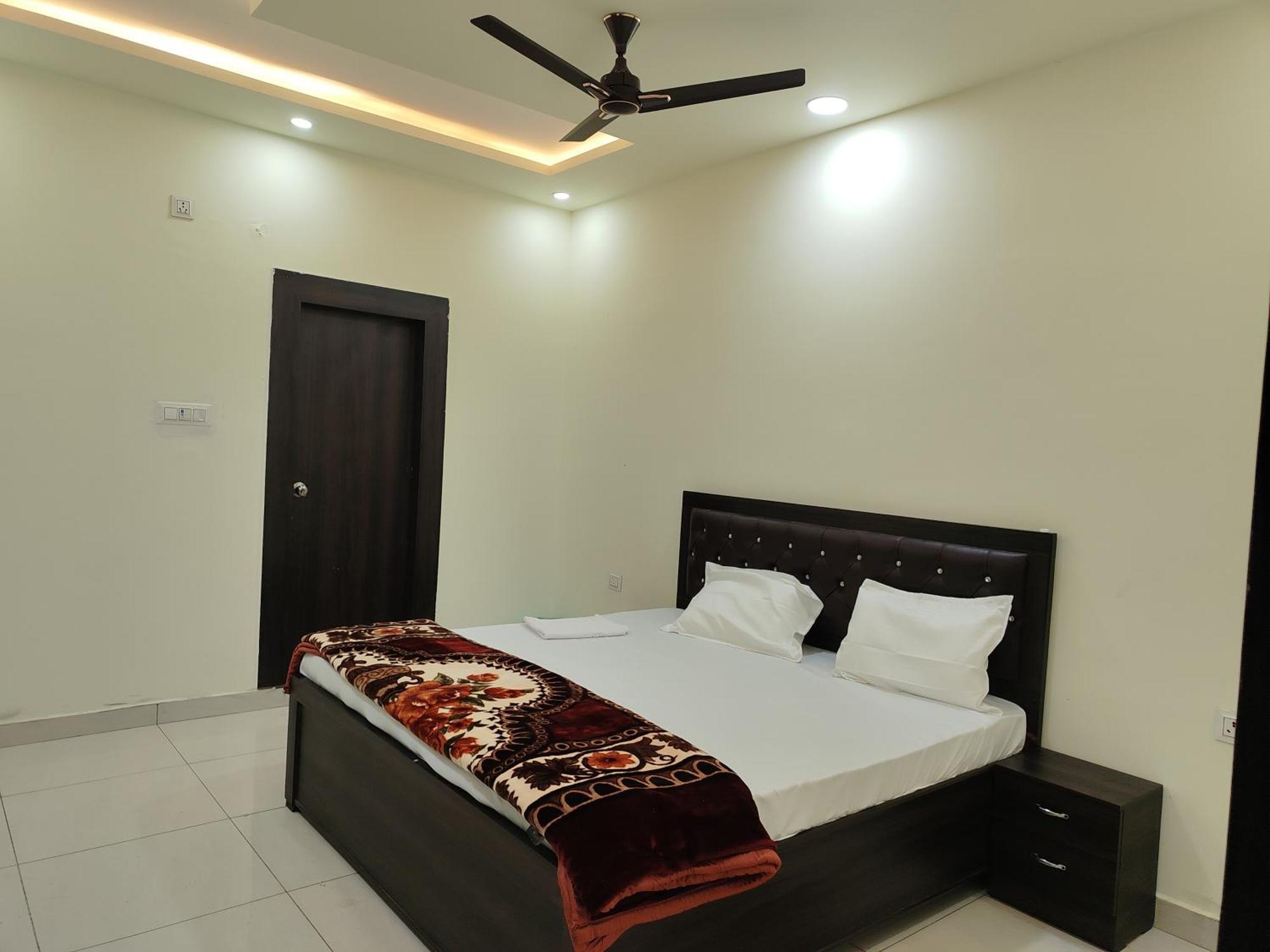 Hotel Dev International Khalilabad Exterior photo